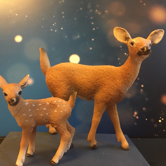 Animal figures - Picture 1 of 2